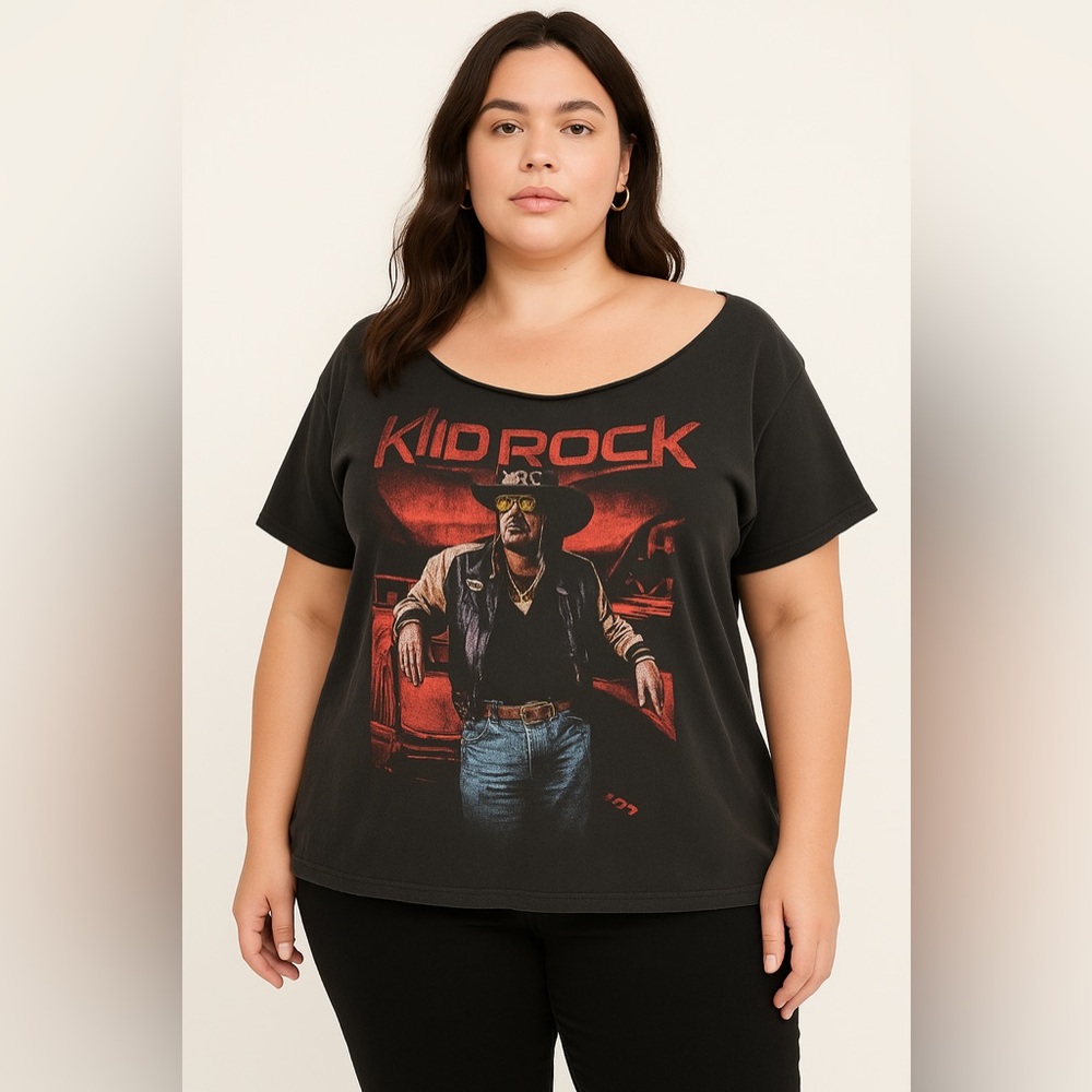 Kid Rock Tour T-Shirt 2XL Cropped Neck Women’s  Red Blooded Rock N Roll Redneck